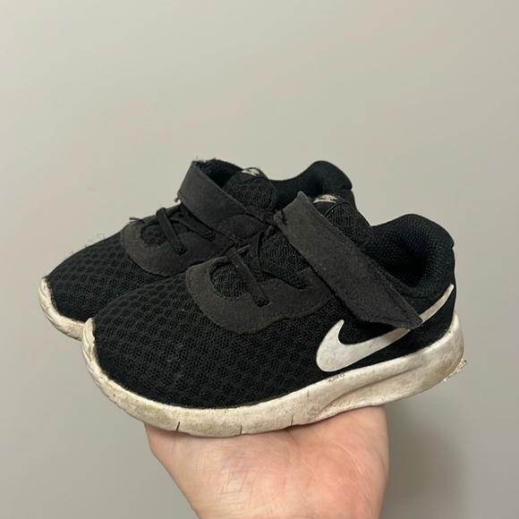 Nike | Tanjun EasyOn Shoe - Picture 2 of 7